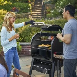 Weber SmokeFire EX4 (2nd Gen) Wood Fired Pellet Grill