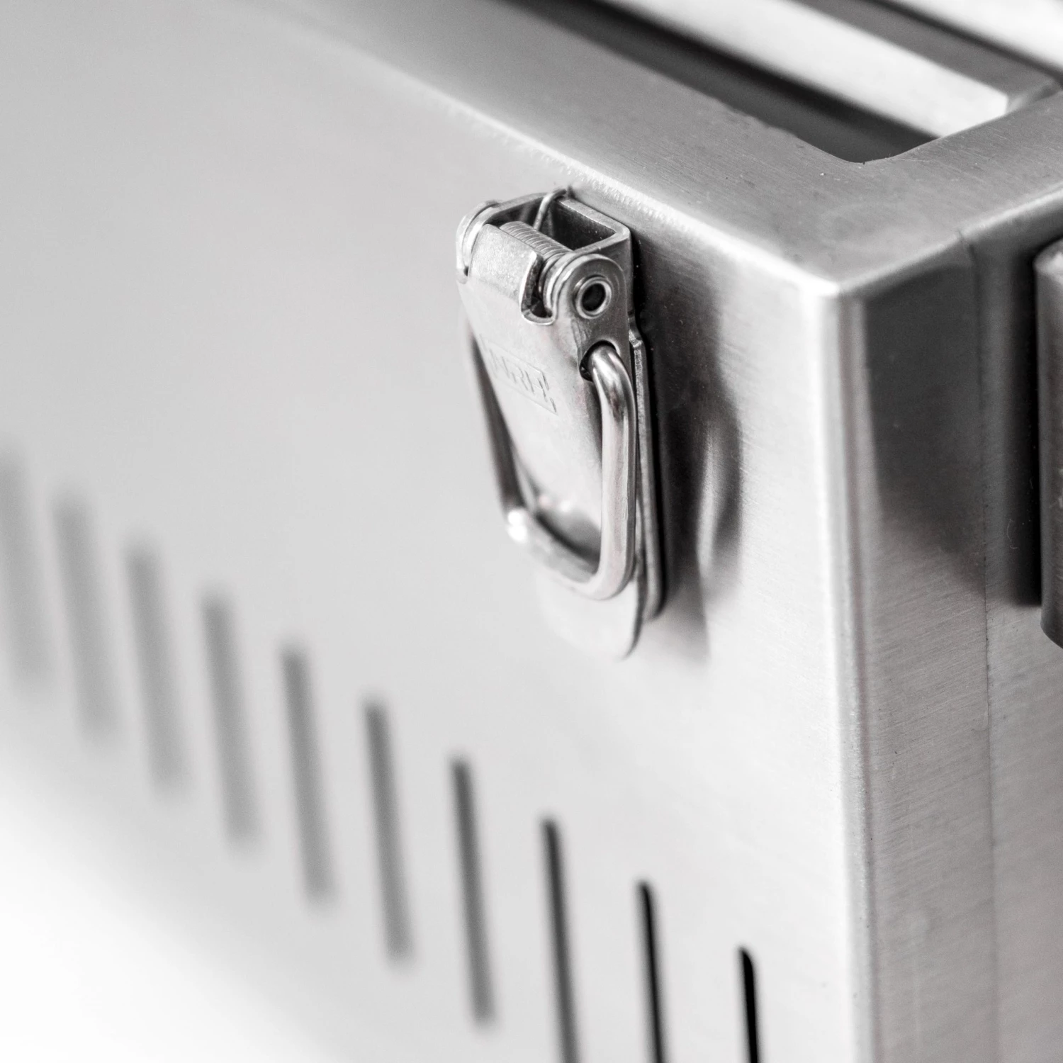 Blaze Professional LUX Portable Propane Gas Grill 8 Blaze Professional LUX Portable Propane Gas Grill