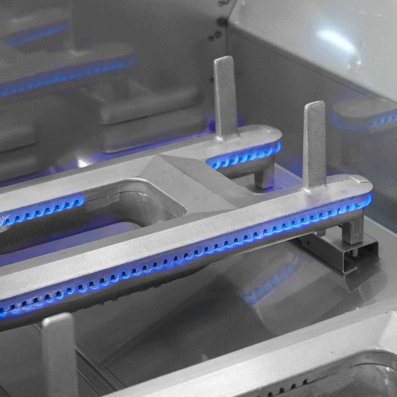 FireMagic Fire Magic Aurora A830I 46" Built-In Natural Gas & Charcoal Combo Grill With Rotisserie And Analog Thermometer 10 FireMagic Fire Magic Aurora A830I 46" Built-In Natural Gas & Charcoal Combo Grill With Rotisserie And Analog Thermometer